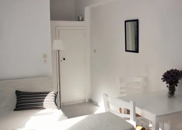 Meltemi And Lägenhet